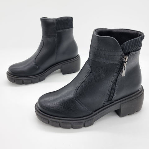 Beira Rio 9077-211 Low Heel Ankle Boot in Black