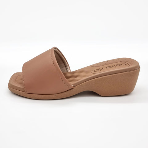 Beira Rio 8527-100 Slip-on Sandal in Nude