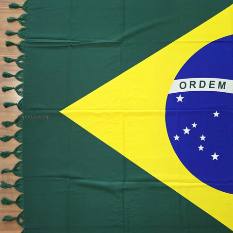 Beach towel with the Brazilian flag.