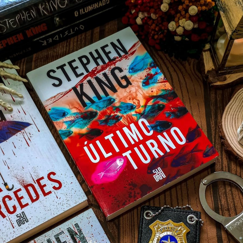 Livro Trilogia Bill Hodges Vol 3 - Último turno - Stephen King - Capa Comum