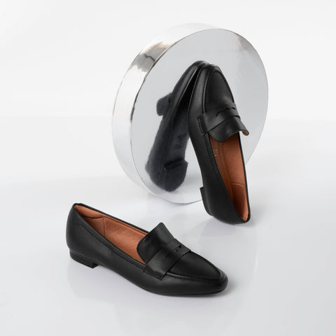 Mocasin plano Vizzano 1351-105 de napa negra