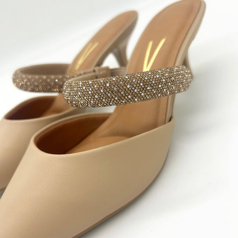 Vizzano 1122-886 Zapatos destalonados estilo mule de tacón kitten y punta fina en beige