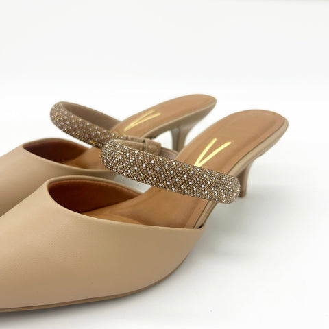 Vizzano 1122-886 Zapatos destalonados estilo mule de tacón kitten y punta fina en beige
