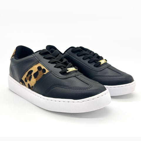 Vizzano 1214-1067 Lace-Up Sneaker in Black/Multi Beige
