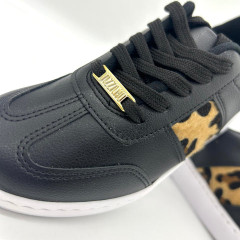 Vizzano 1214-1067 Lace-Up Sneaker in Black/Multi Beige