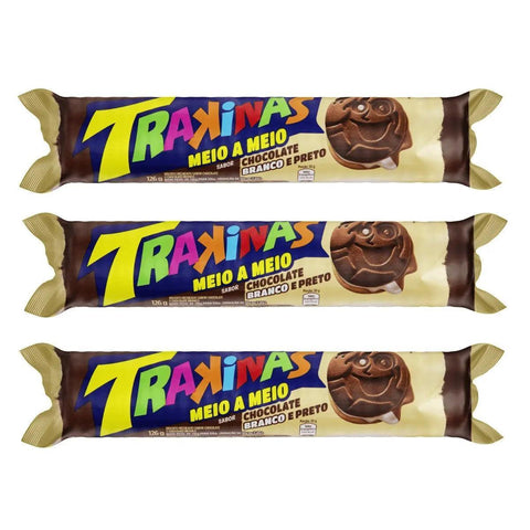 Biscoito Trakinas Recheado meio a meio chocolate branco e preto 3 x 126g 378g - MEUBRASILONLINE