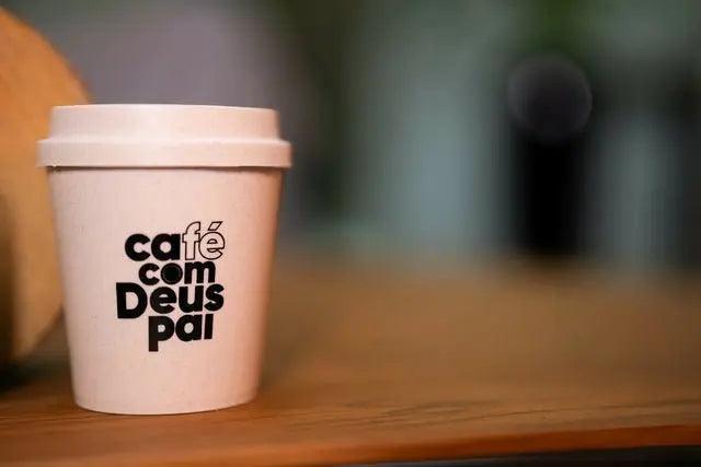 Café com Deus Pai (capa dura) + Ecobag + Presente: copo - Meu Brasil On Line